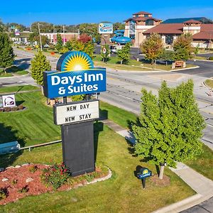 Days Inn & Suites By Wyndham Mt Pleasant Маунт Плезант Exterior photo