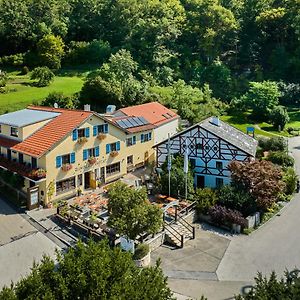 Zum Blauen Hecht Hotel Кипфенберг Exterior photo