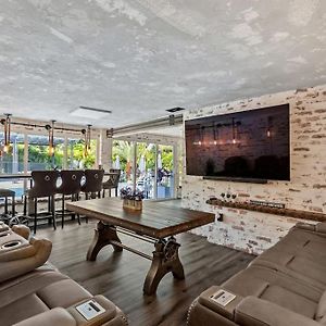 Villa With Outdoor Sauna, Outdoor Bar And Pergola With Games Маями Exterior photo