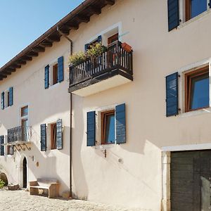 Traditional Apartment In Poffabro With Fireplace Frisanco Exterior photo