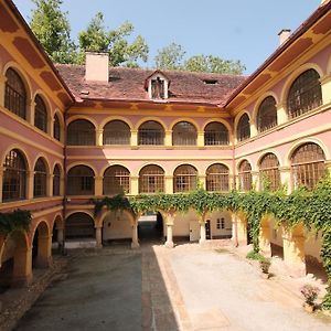 Schloss Frauenthal Apartment Дойчландсберг Exterior photo