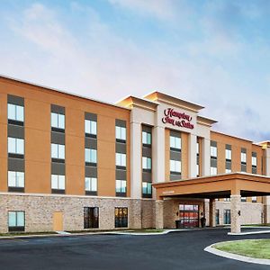 Hampton Inn & Suites Chicago/Уокиган Exterior photo