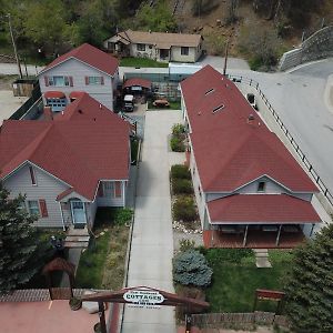 First Deadwood Cottages Exterior photo