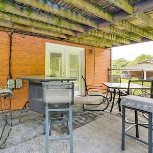 Roomy Martinsville Vacation Rental With Private Deck Exterior photo