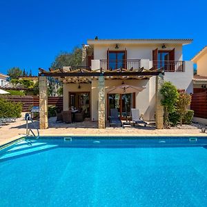 3 Bedroom Villa Athina With Private Pool And Golf Views, Aphrodite Hills Resort Куклия Exterior photo