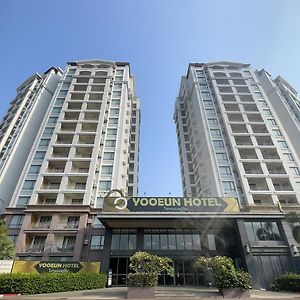 Grand Yooeun Hotel Виентиане Exterior photo