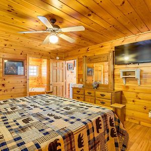 Sevierville Cabin With Hot Tub Near Fishing Pond! Exterior photo