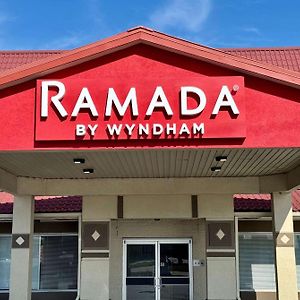 Ramada By Wyndham Lumberton Hotel Exterior photo