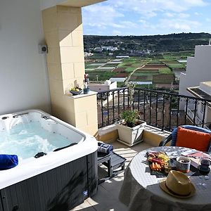 Ta'Lonza Luxury Near Goldenbay With Hot Tub App3 Apartment Mellieħa Exterior photo