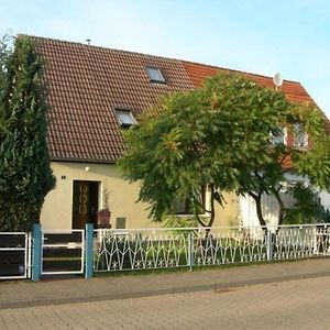 Ferienwohnung Wasserschleuse In Wesenberg-Strasen Exterior photo