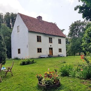 Genuine Gotland House With Large Garden In Roma Villa Romakloster Exterior photo
