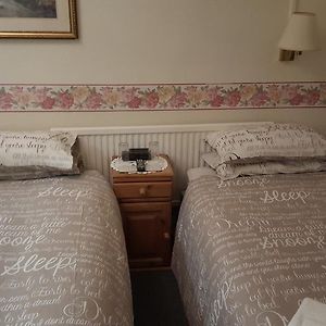 Star And Garter Bed & Breakfast Линкълн Room photo