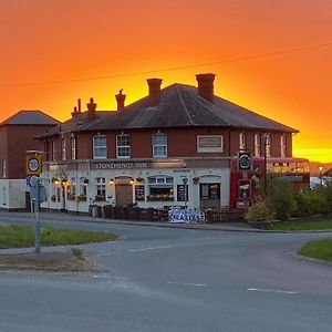 Stonehenge Inn & Shepherd'S Huts Еймсбъри Exterior photo