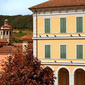 Albergo Al Castello Гави Exterior photo