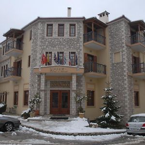 Hotel Kynaitha Калаврита Exterior photo