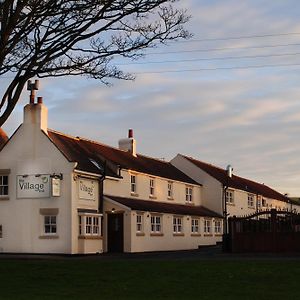 The Village Inn Норталeртън Exterior photo