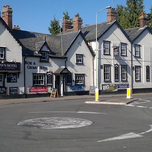 Rose And Crown Hotel Хейвърхил Exterior photo