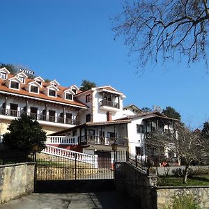 Hotel Solatorre Комилас Exterior photo