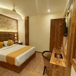 Hotel Riva International Goregaon- Near Nesco Мумбай Exterior photo