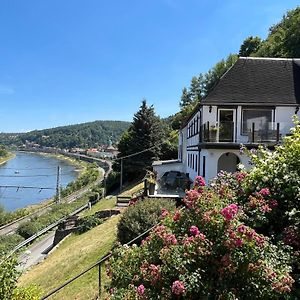 Saechsische-Schweiz-Ferienhaus-Wohnung-1-Mit-Elbblick-Sauna-Und-Kamin Кьонихщайн ан дер Елбе Exterior photo