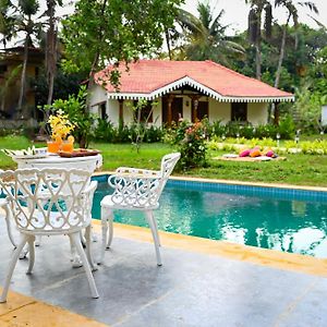 White Serenity Heritage Pool Villa Near Beach Удупи Exterior photo