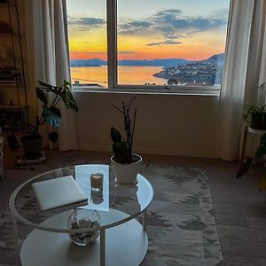 Golden Fjord-View Apartment Берген Exterior photo