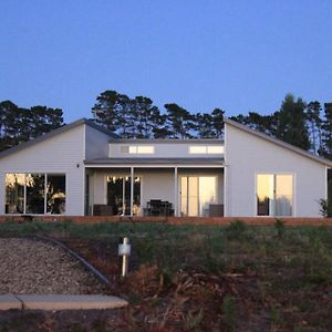 Waterside Living: The Tide House, Tasman Peninsula Villa Bream Creek Exterior photo