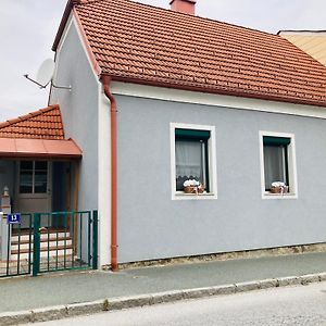 Das Ferienhaus-Zuruck Zum Ursprung Güssing Exterior photo