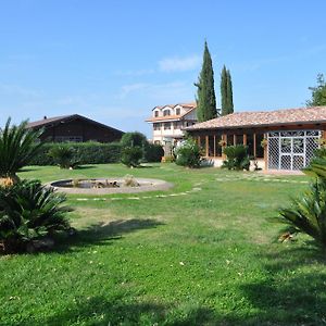 Agriturismo La Colombaia Villa Капуа Exterior photo