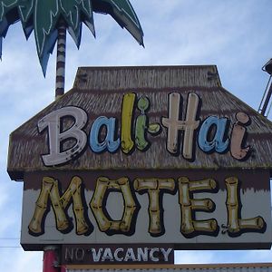 Bali Hai Motel Якима Exterior photo