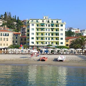 Hotel Ideal Арма ди Таджия Exterior photo