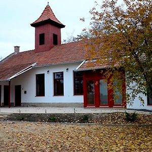 Fatornyos Tanyasi Vendeghaz Hotel Бекесксаба Exterior photo