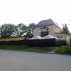 Dlya Vseh Motel Камианец-Подилский Exterior photo