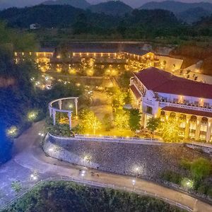 Nha Hang - Khach San Son Nu Bac Kan Exterior photo