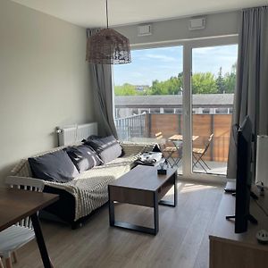 Cosy New Apartment With Netflix Прушков Exterior photo