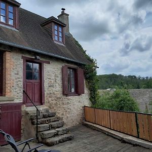 Gite "La Petite" Villa Saint-Benoit-du-Sault Exterior photo