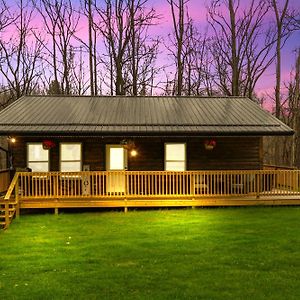 --Avail New Booking Promotions --- Secluded Cabin King Bed Xbox Wifi Hottub Games Firepit Close To Hiking Trails Лоуган Exterior photo
