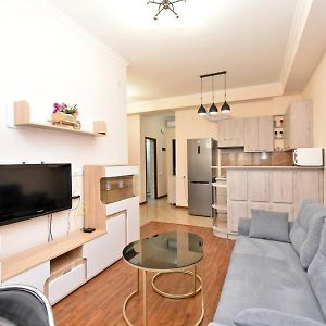 Comfortable Apartment In A Dream District Ереван Exterior photo