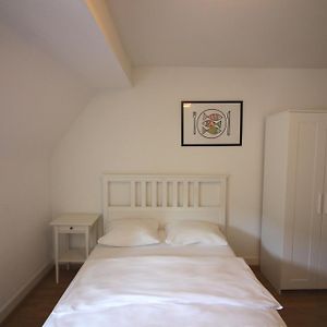 Rent A Home Eptingerstrasse - Self Check-In Базел Room photo