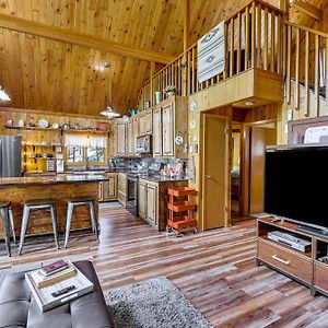 Modern Black Hills Cabin With Loft And Wraparound Deck Рапид Сити Exterior photo