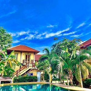 Baan Bali Beach Resort Pranburi Хуа Хин Exterior photo