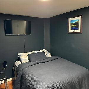 Fidelia Room C, Queen Bed Minutes From Newark Liberty International Airport And Newark Penn Station Ървингтън Exterior photo