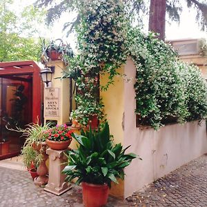 Fermati Che E Tardi Bed & Breakfast Тиволи Exterior photo