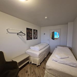 North Inn - Guesthouse And Cabin Акурейри Room photo