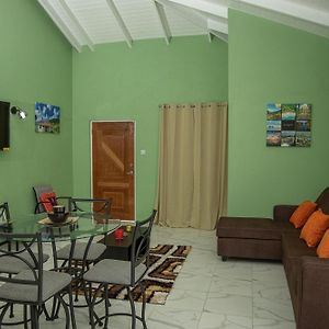 Lovely Entire New 2 Bedroom Apartment In Corinth Кастри Exterior photo