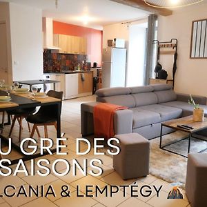 Au Gre Des Saisons - Vulcania & Lemptegy Понжибо Exterior photo