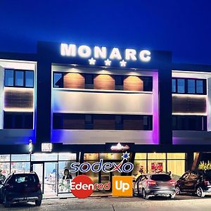 Monarc Boutique Aparthotel - Self Check-In Яш Exterior photo