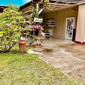 Ocean Front ~* Villa Hau'ula Exterior photo