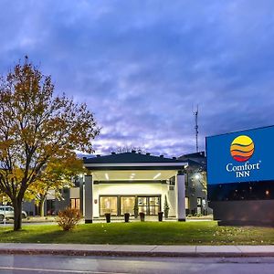 Comfort Inn Montreal Aeroport Пойнт-Клер Exterior photo