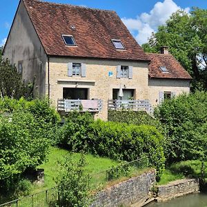 Au Lavoir Du Serein "La Billaude" Et "La Langouette" Bed & Breakfast Saint-Germain-lès-Arlay Exterior photo